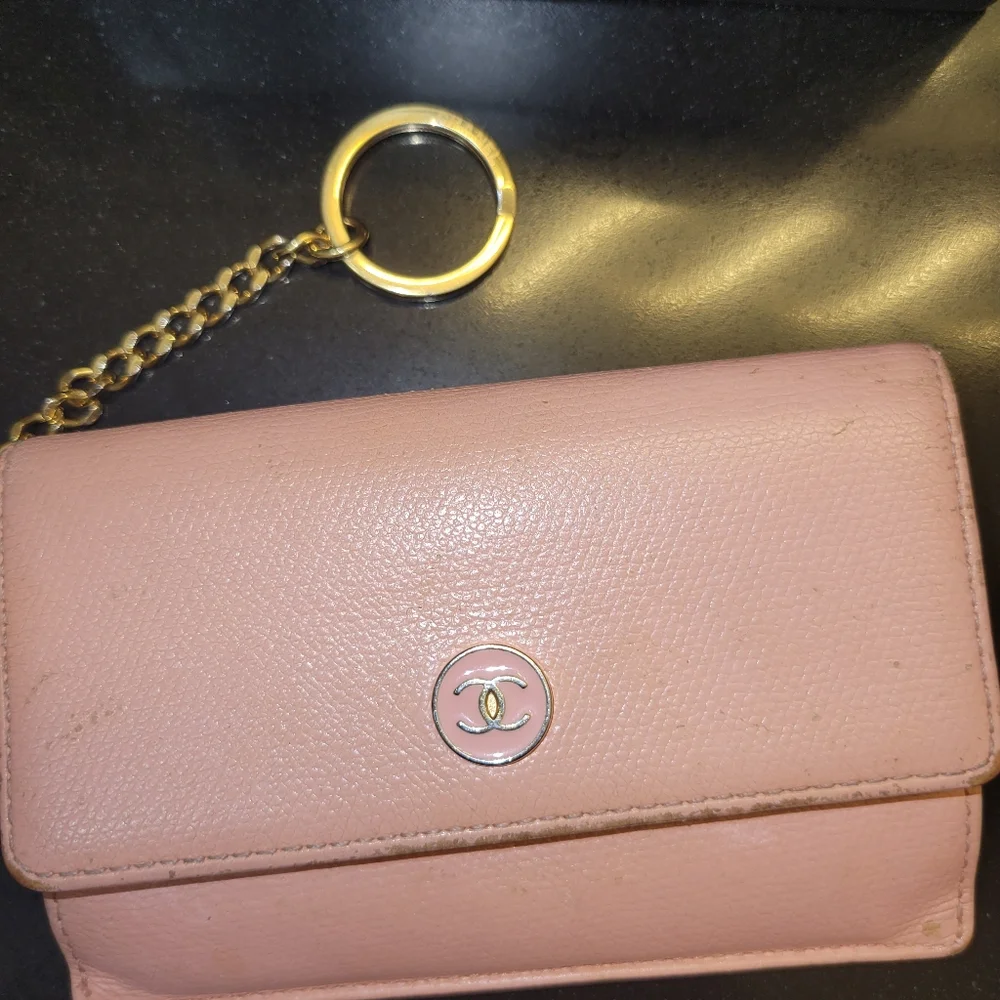💚❤️SALE!!! CHANEL Pink Card Case/Wallet Caviar key chain - Picture 3 of 9